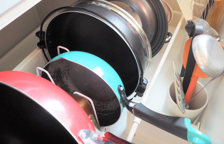 引き出し式キャビネット