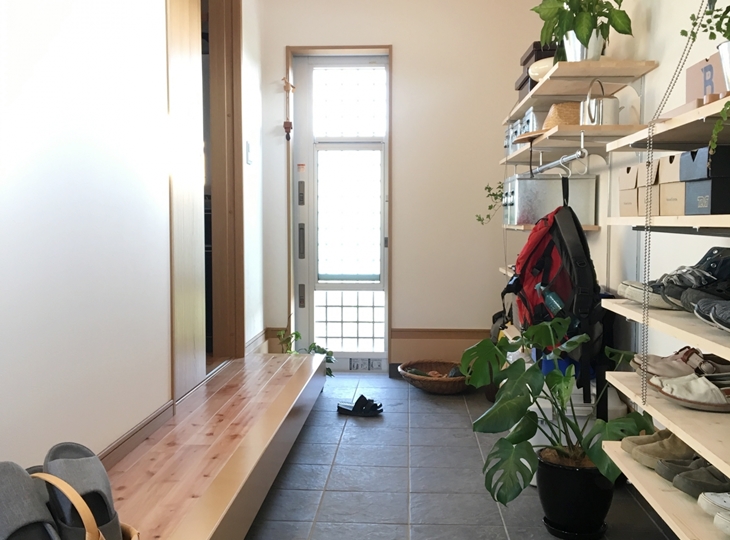 土間に自転車を収納