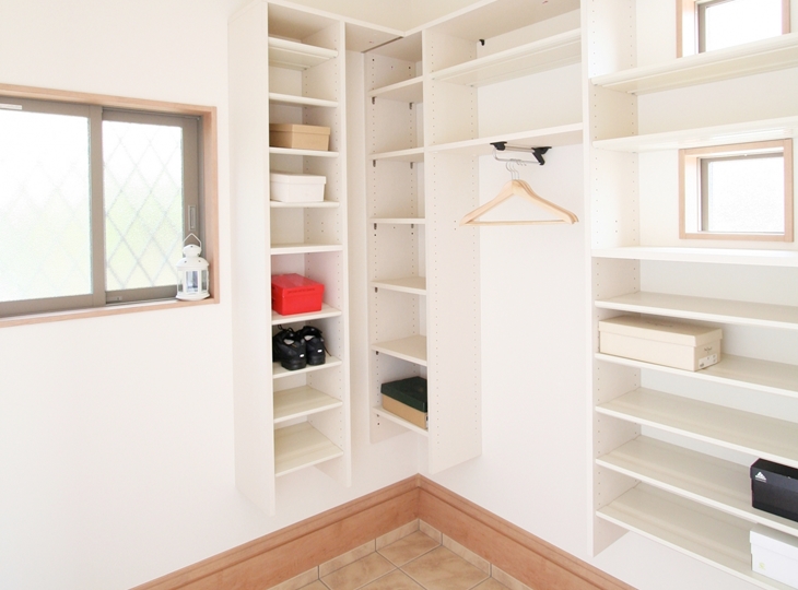 シューズボックス